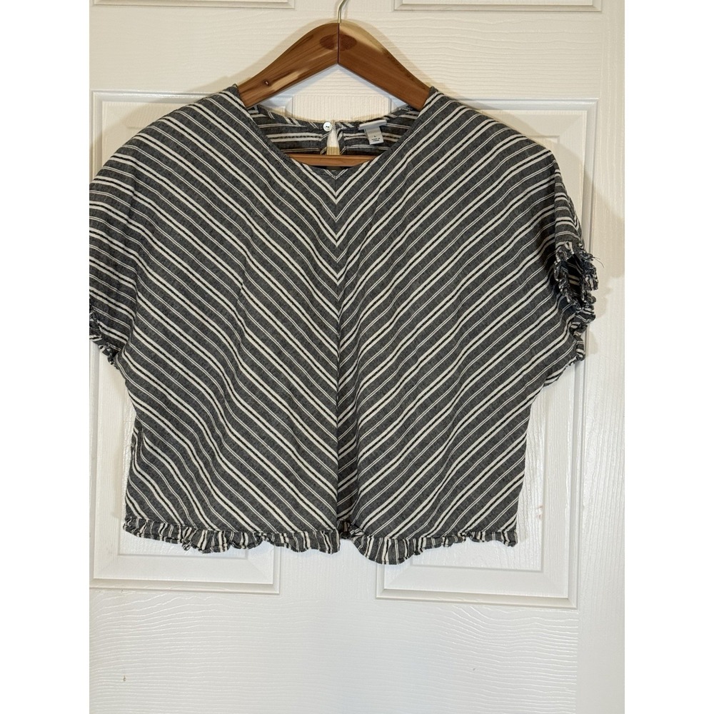 A‎ New Day L  Grey  White Striped 100% Cotton Top Neutral Classic Spring Summer